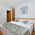 Authentica With Heated Pool *