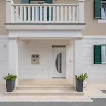 Villa Authentica With Heated Pool