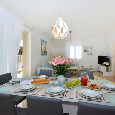 Authentica With Heated Pool Grebaštica