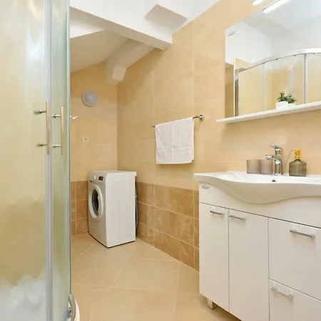 Villa Authentica With Heated Pool *