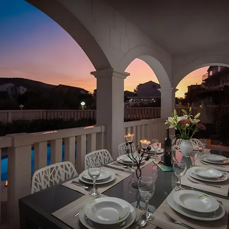 Authentica With Heated Pool Grebaštica