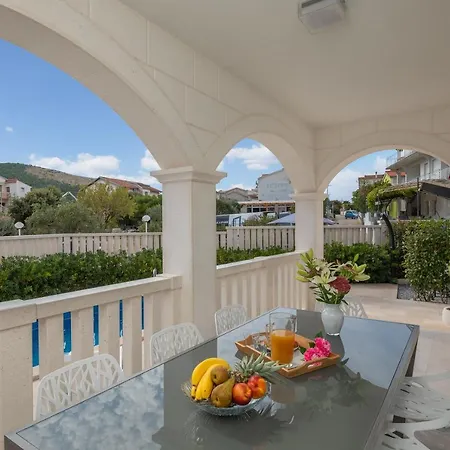 Authentica With Heated Pool Grebaštica