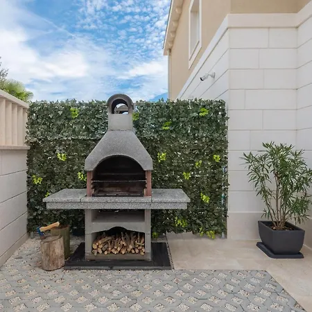 Authentica With Heated Pool