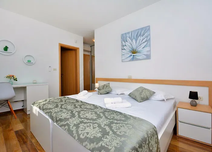 Authentica With Heated Pool *