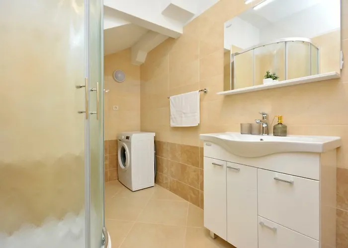 Villa Authentica With Heated Pool *