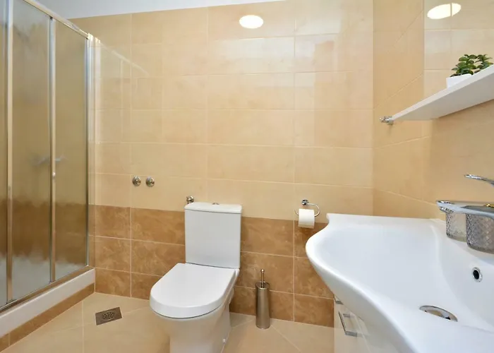 Authentica With Heated Pool *