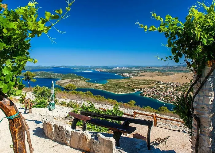 ヴィラ Authentica With Heated Pool *