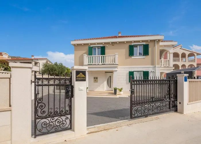 Authentica With Heated Pool