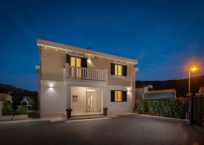 Authentica With Heated Pool * Grebaštica