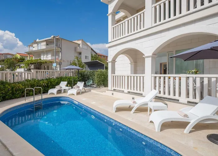 Authentica With Heated Pool * Grebaštica